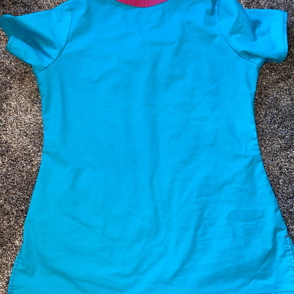 Scrub top - Picture 4 of 4